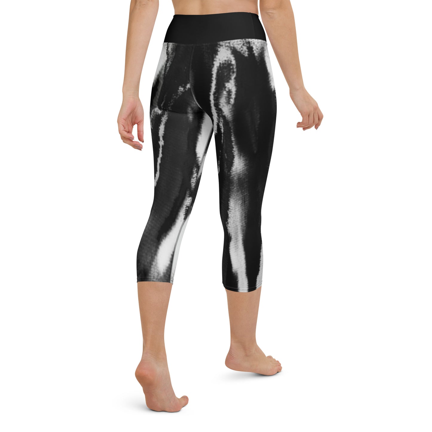 Smoke Yoga Capri Leggings