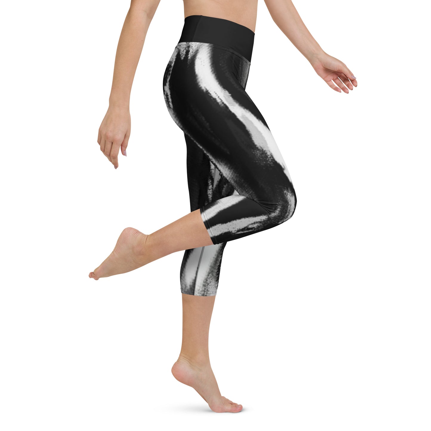 Smoke Yoga Capri Leggings